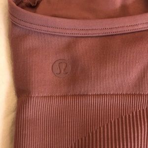 Lululemon Ebb to Street Bra sz 4